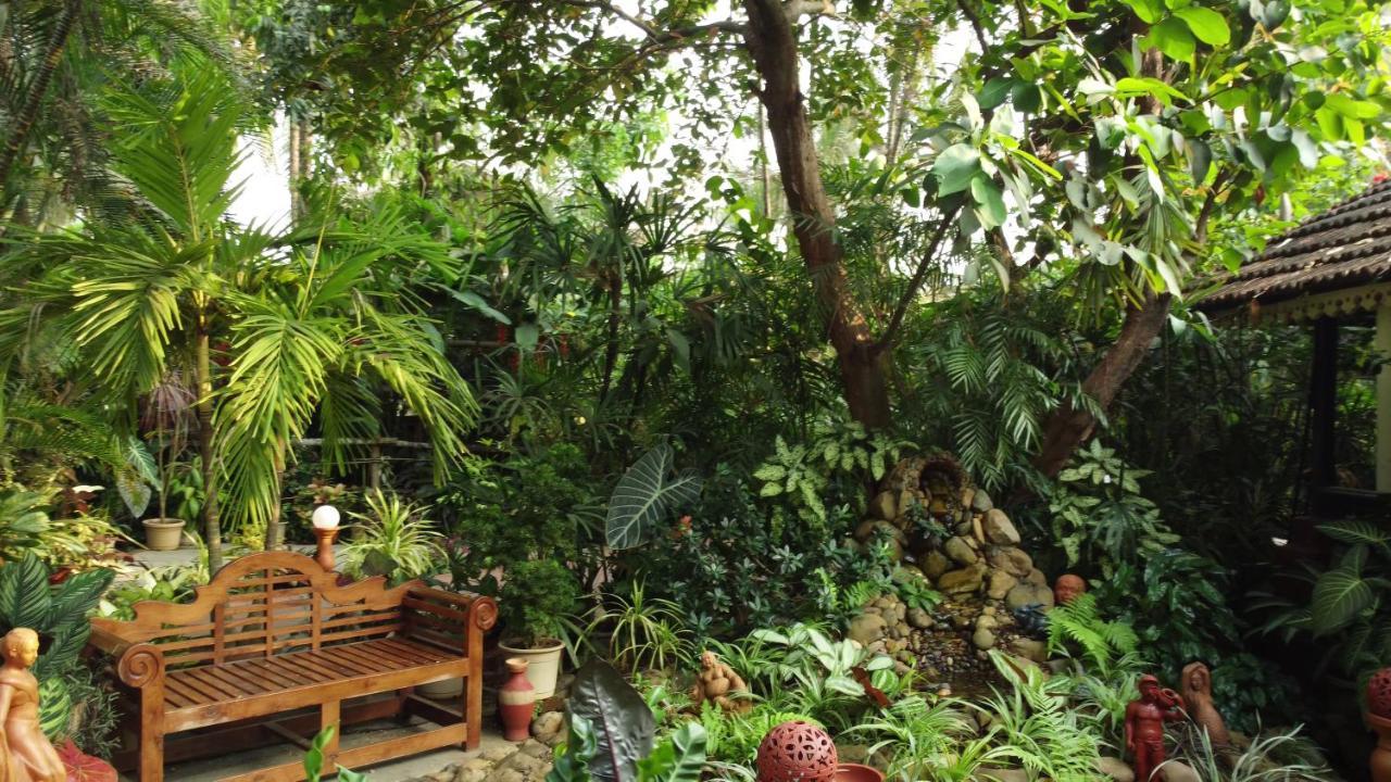 Palm Grove Cottages - Leisure Resort Бенаулим Екстериор снимка