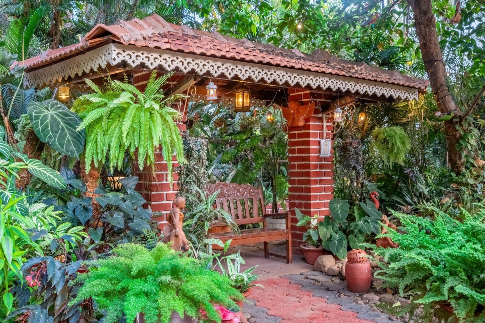 Palm Grove Cottages - Leisure Resort Бенаулим Екстериор снимка